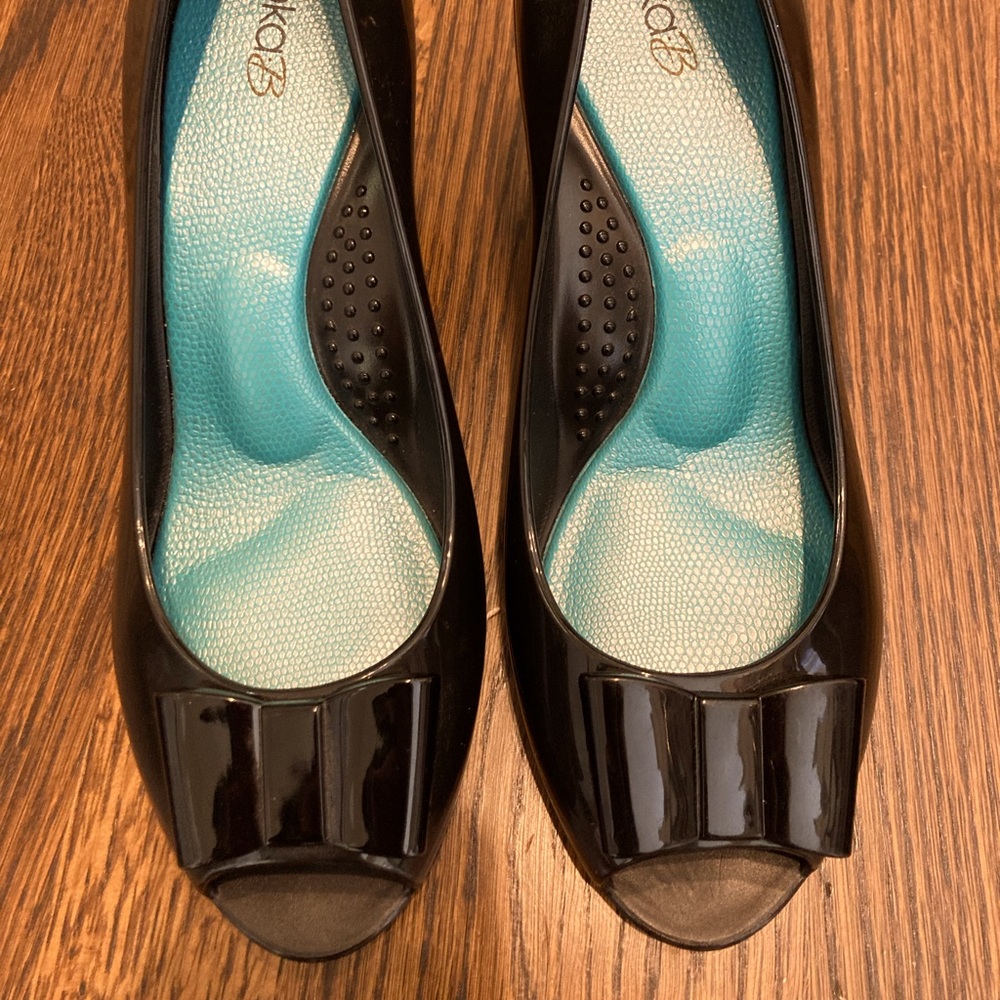 Oka b. Peep Toe Bow Jelly Tall Wedge - 9 Never Worn